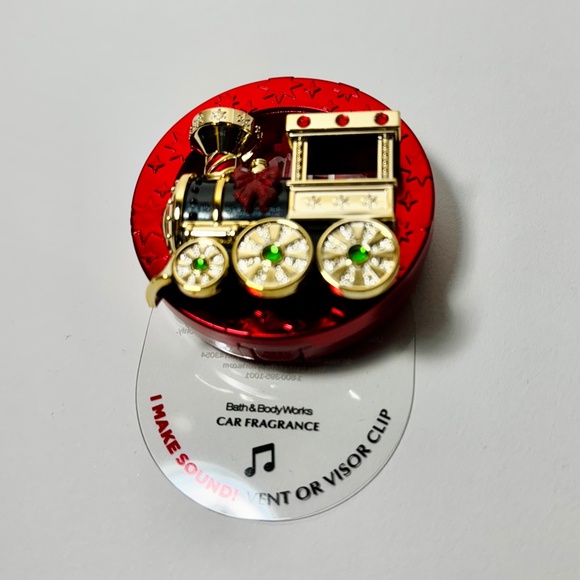 CHRISTMAS TRAIN Scentportable Car Clip ~ MUSICAL - Picture 2 of 3